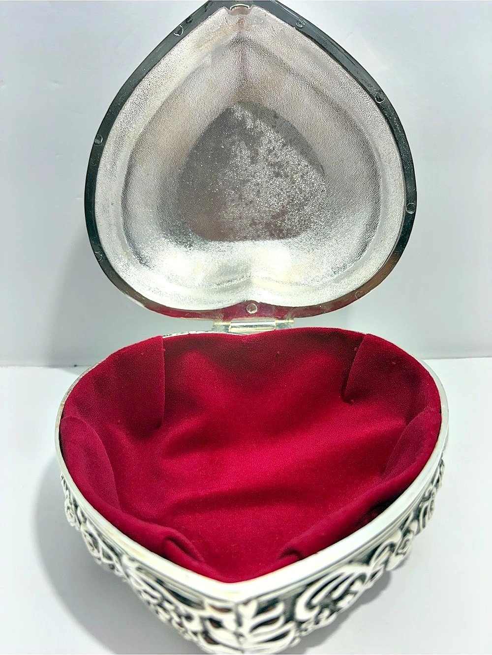 Heart-Shaped Silver-Plated Trinket Box